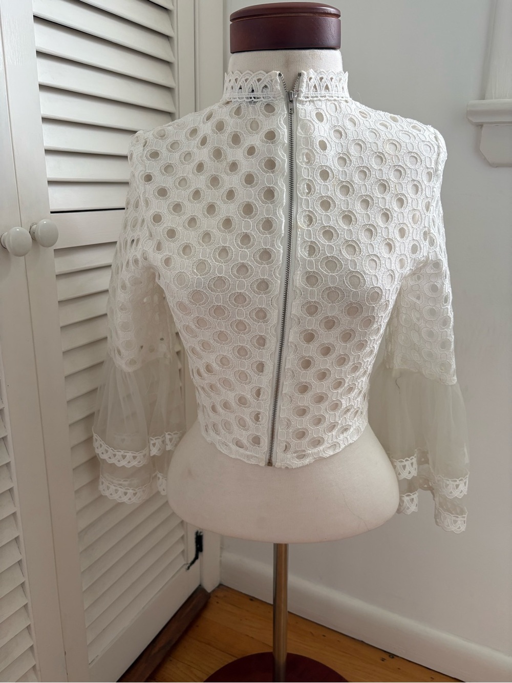 Fashion Nova White Lace Circle-Pattern Crop Jacket